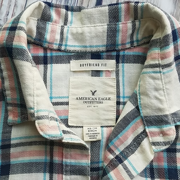 American Eagle Boyfriend Fit Button Up - Picture 2 of 7